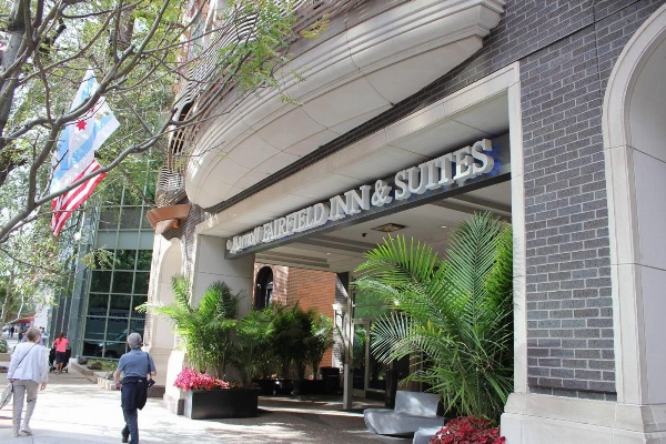 Fairfield Inn & Suites by Marriott Chicago Downtown/Magnificent Mile image 3